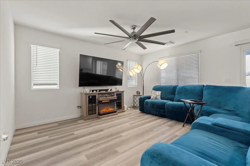 6855 Evening Orchid, North Las Vegas, NV 89086
