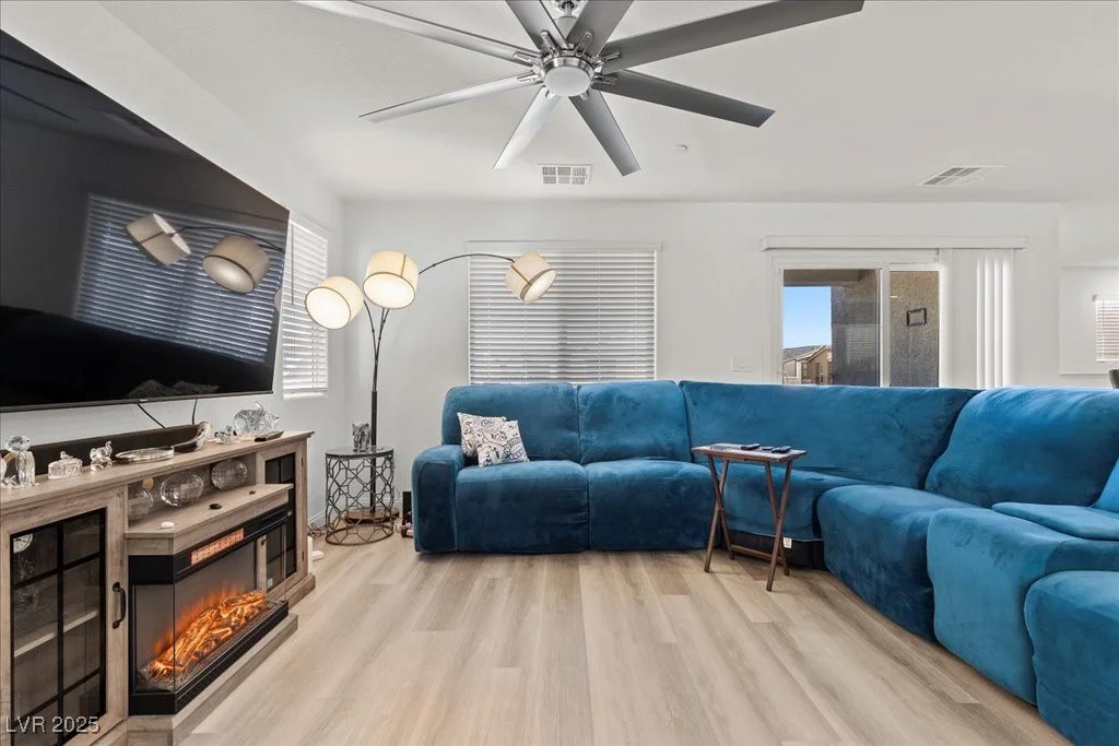 6855 Evening Orchid, North Las Vegas, NV 89086