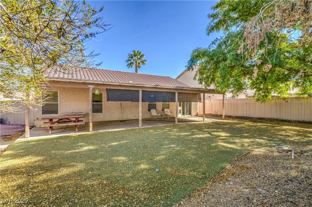 4105 Hollis, North Las Vegas, NV 89032