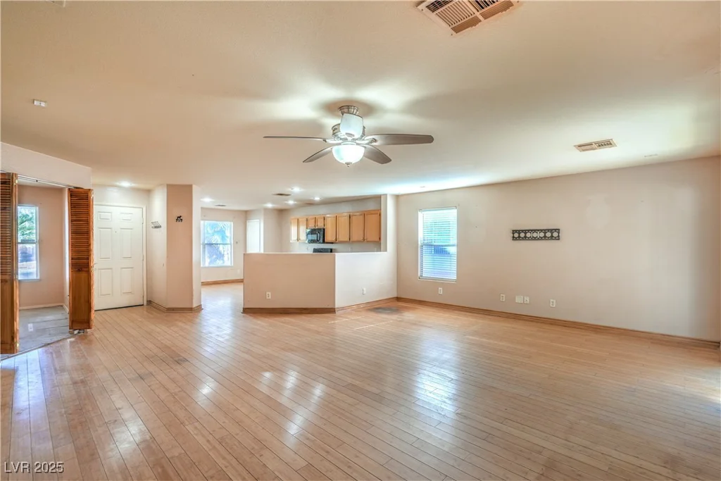4105 Hollis, North Las Vegas, NV 89032