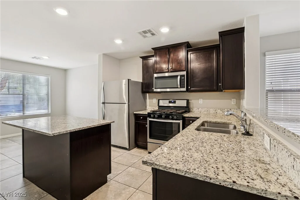 6240 Clackamas, Las Vegas, NV 89122