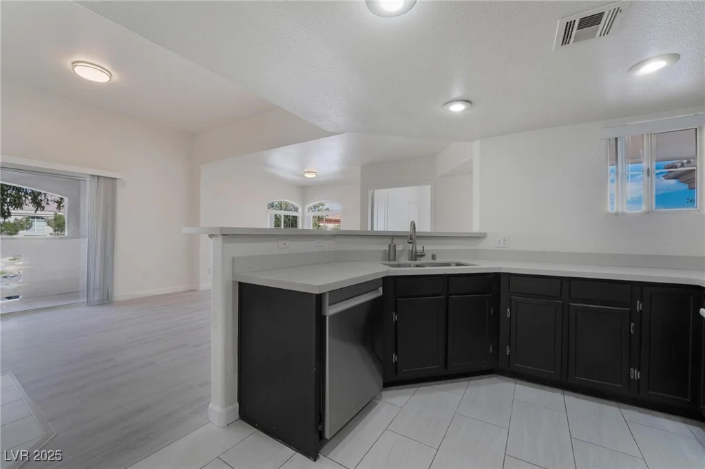 7400 Flamingo, Las Vegas, NV 89147
