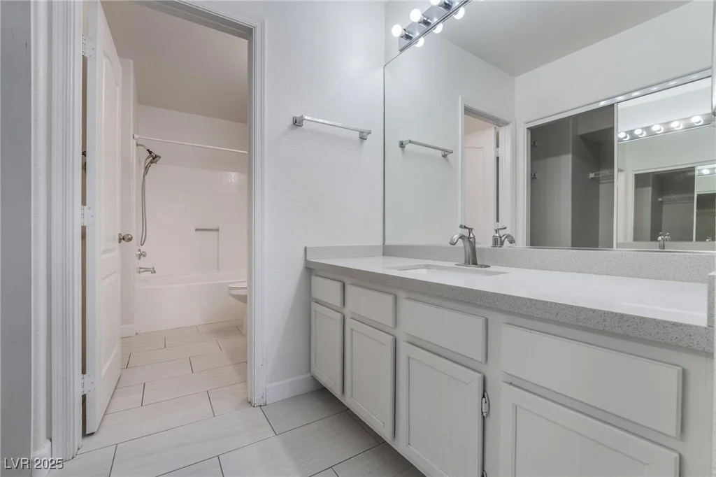 7400 Flamingo, Las Vegas, NV 89147