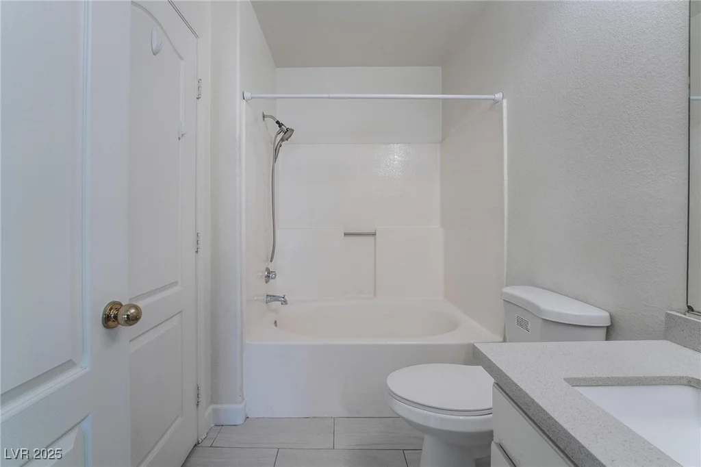 7400 Flamingo, Las Vegas, NV 89147