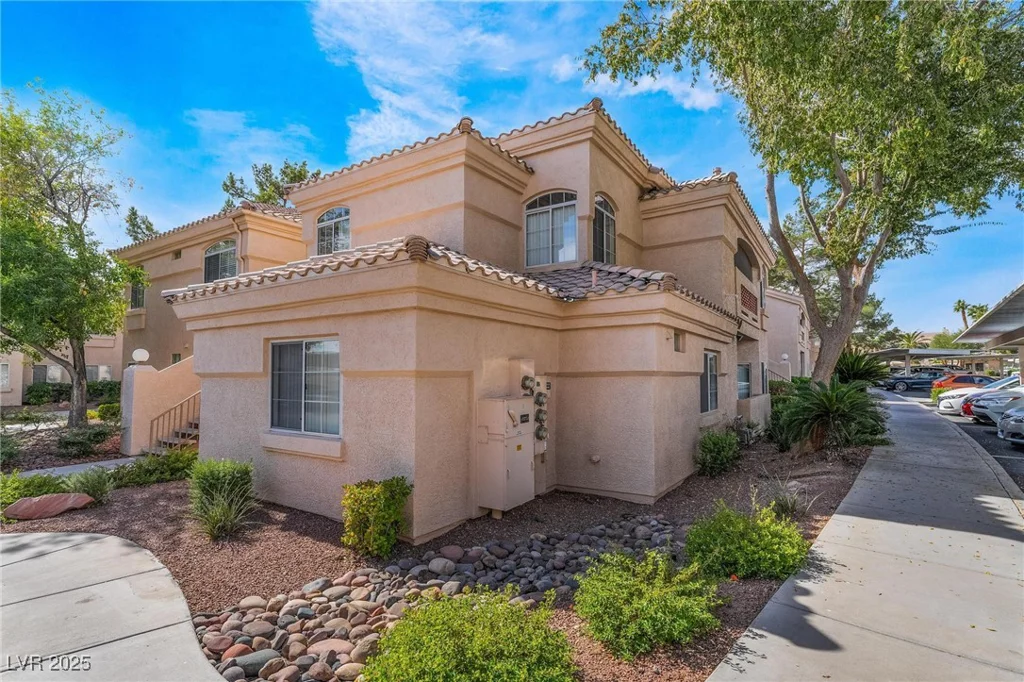 7400 Flamingo, Las Vegas, NV 89147