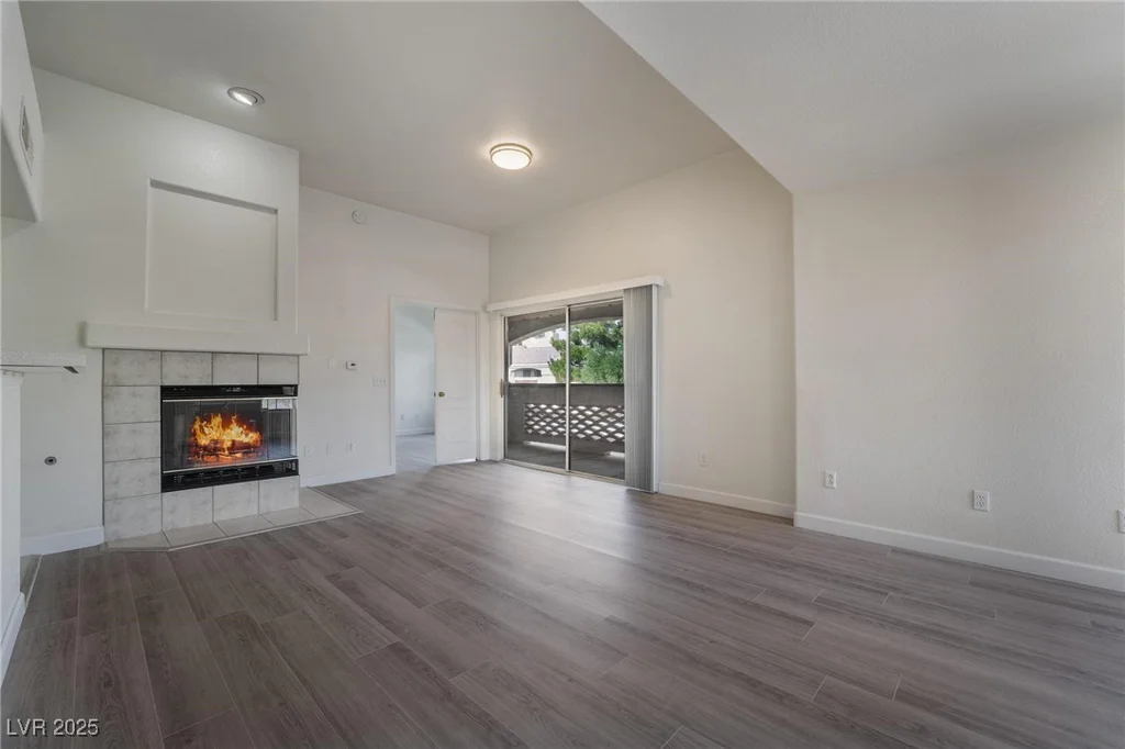 7400 Flamingo, Las Vegas, NV 89147