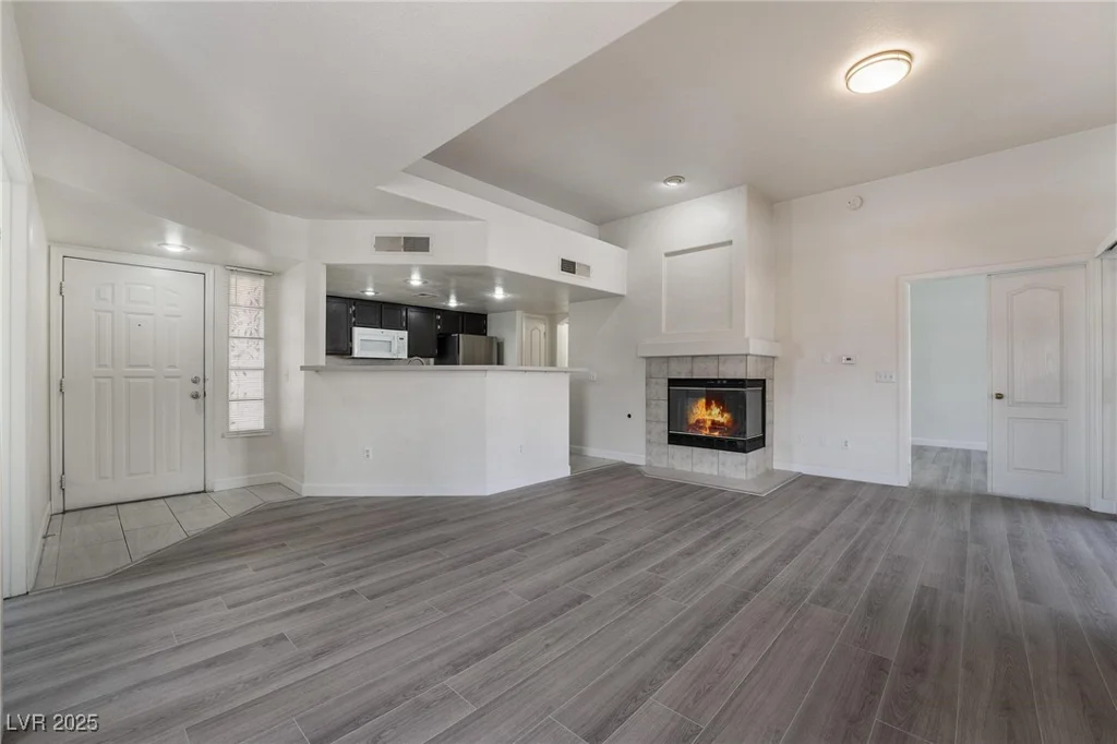 7400 Flamingo, Las Vegas, NV 89147