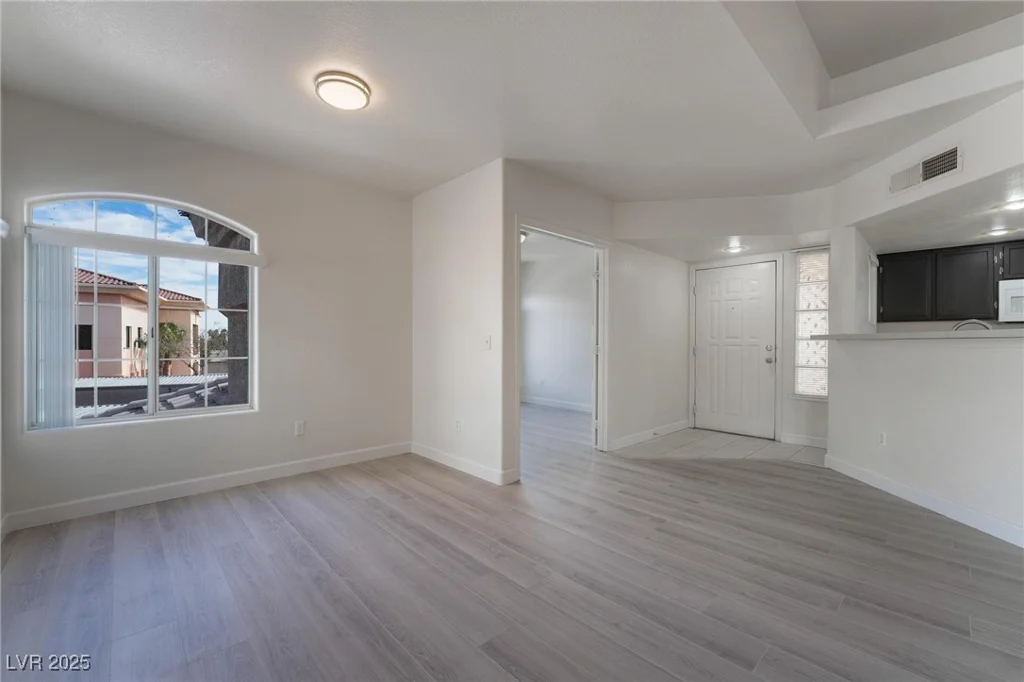 7400 Flamingo, Las Vegas, NV 89147