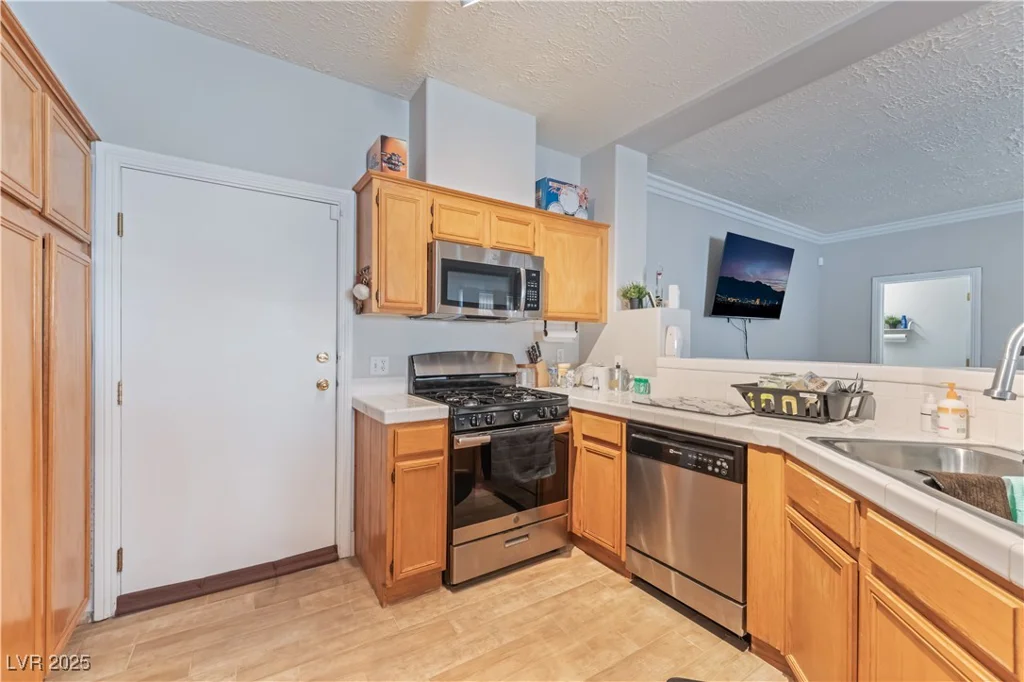 2050 Los Feliz, Las Vegas, NV 89156