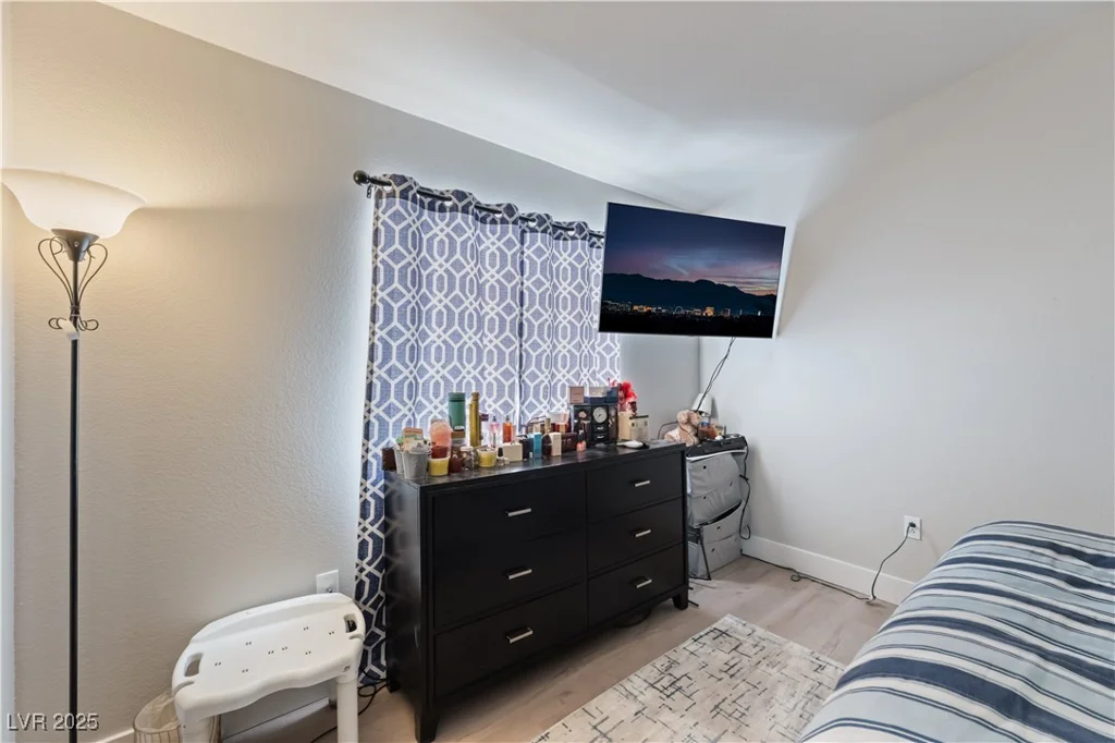 2050 Los Feliz, Las Vegas, NV 89156