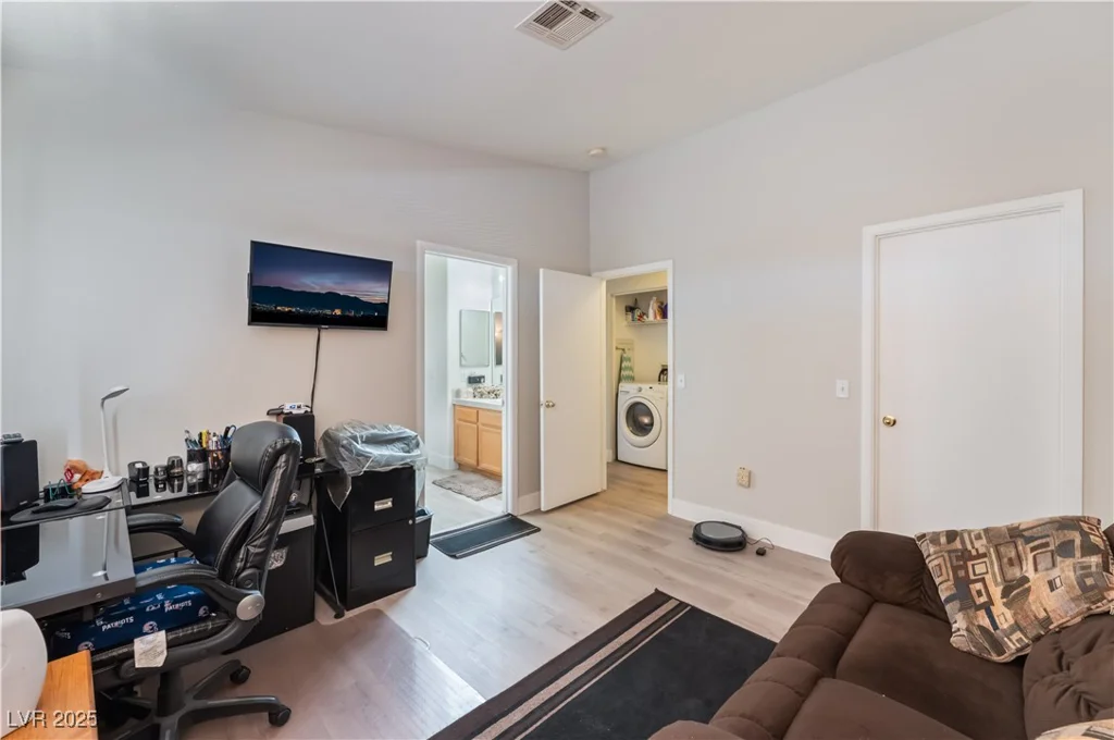 2050 Los Feliz, Las Vegas, NV 89156