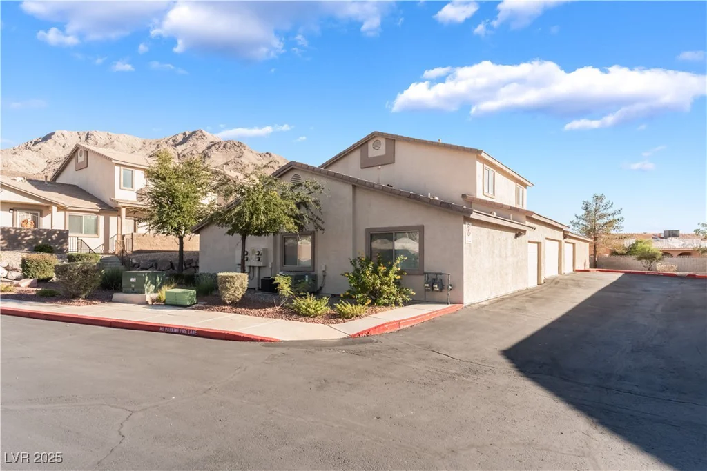 2050 Los Feliz, Las Vegas, NV 89156