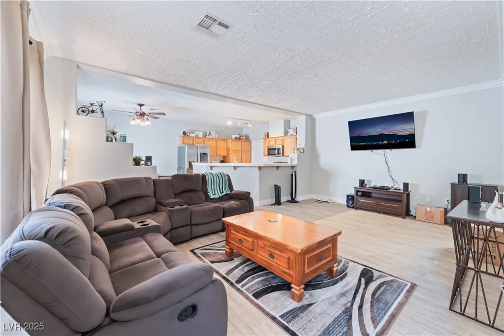 2050 Los Feliz, Las Vegas, NV 89156