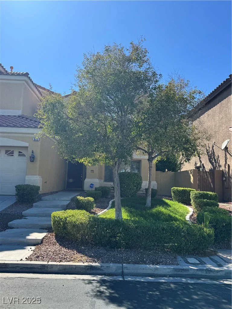 813 White Falcon, Las Vegas, NV 89144
