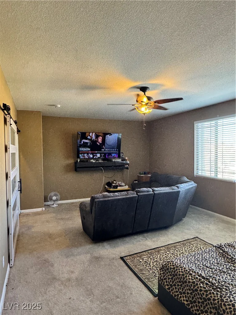 813 White Falcon, Las Vegas, NV 89144