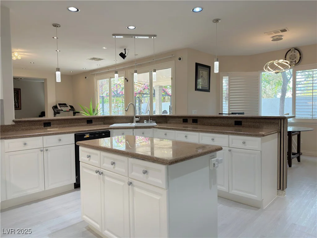 2451 Tour Edition, Henderson, NV 89074