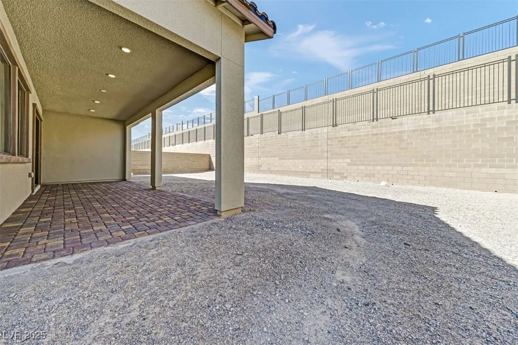 669 Stowell, Las Vegas, NV 89138