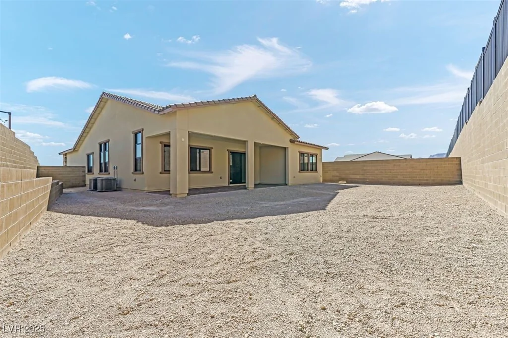 669 Stowell, Las Vegas, NV 89138
