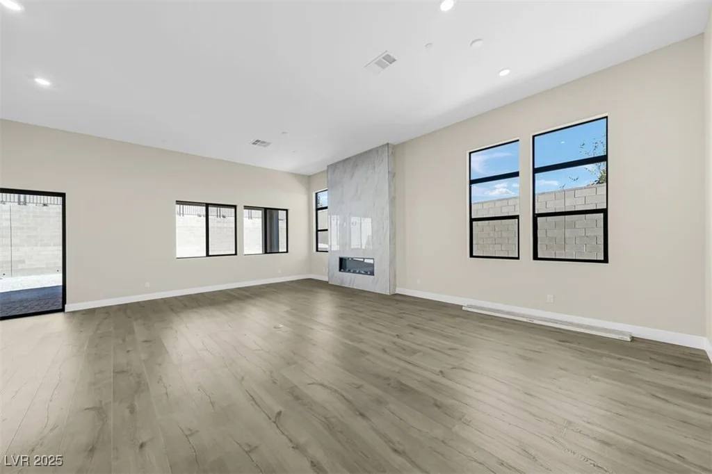 669 Stowell, Las Vegas, NV 89138