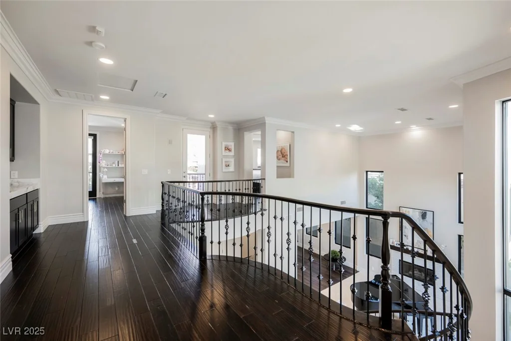 2486 Grassy Spring, Las Vegas, NV 89135
