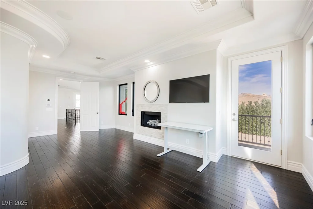 2486 Grassy Spring, Las Vegas, NV 89135