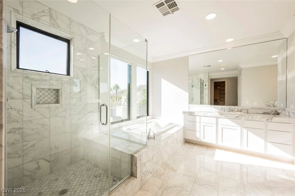 2486 Grassy Spring, Las Vegas, NV 89135