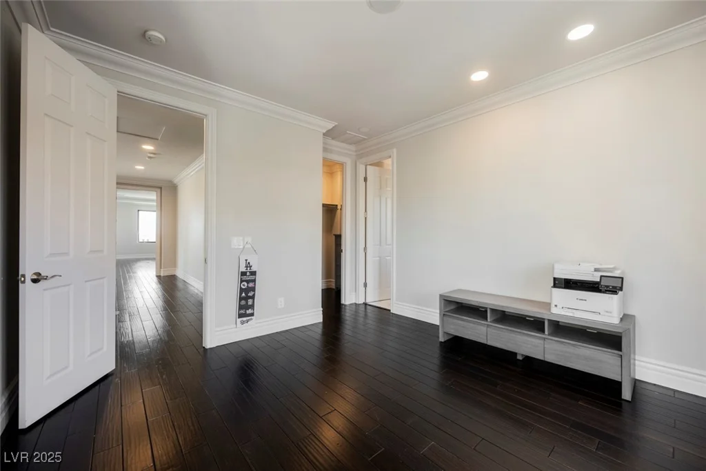 2486 Grassy Spring, Las Vegas, NV 89135