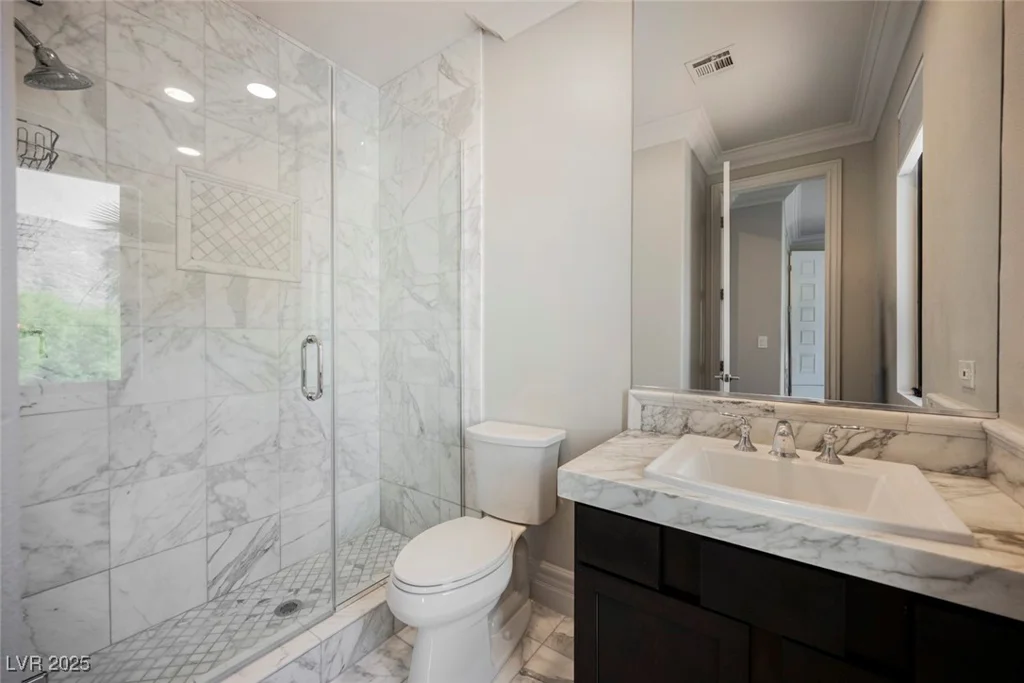 2486 Grassy Spring, Las Vegas, NV 89135