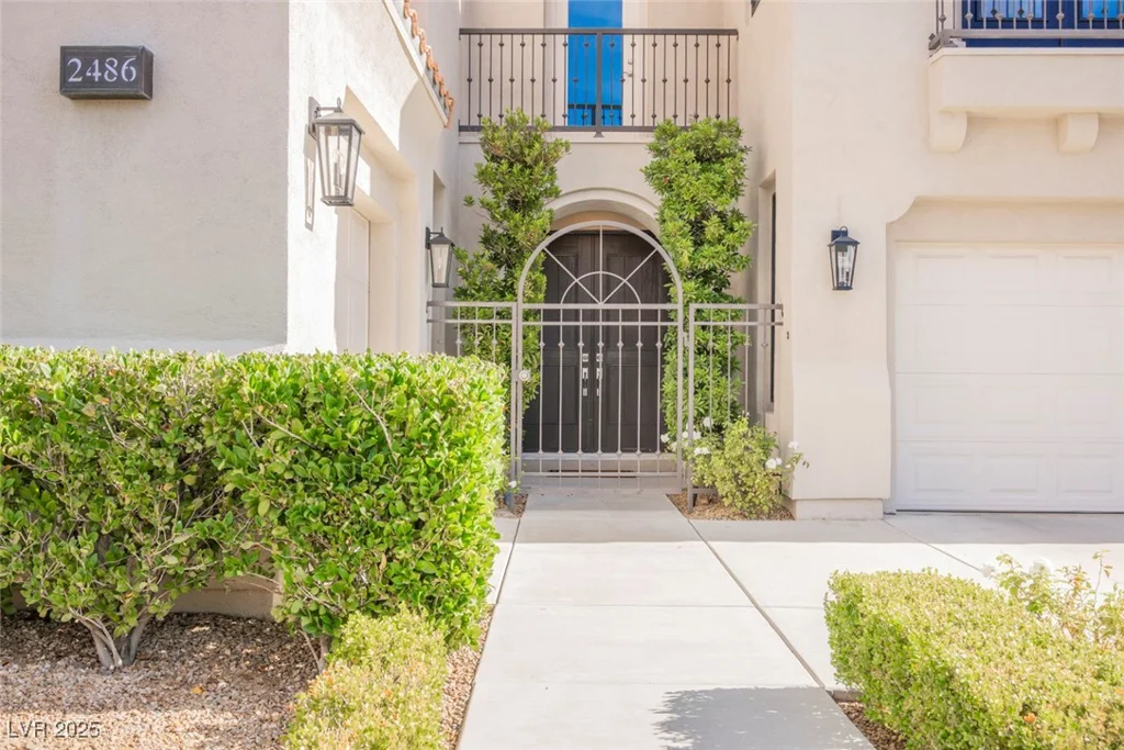 2486 Grassy Spring, Las Vegas, NV 89135