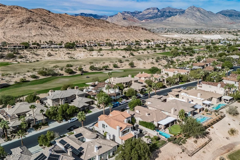 2486 Grassy Spring, Las Vegas, NV 89135
