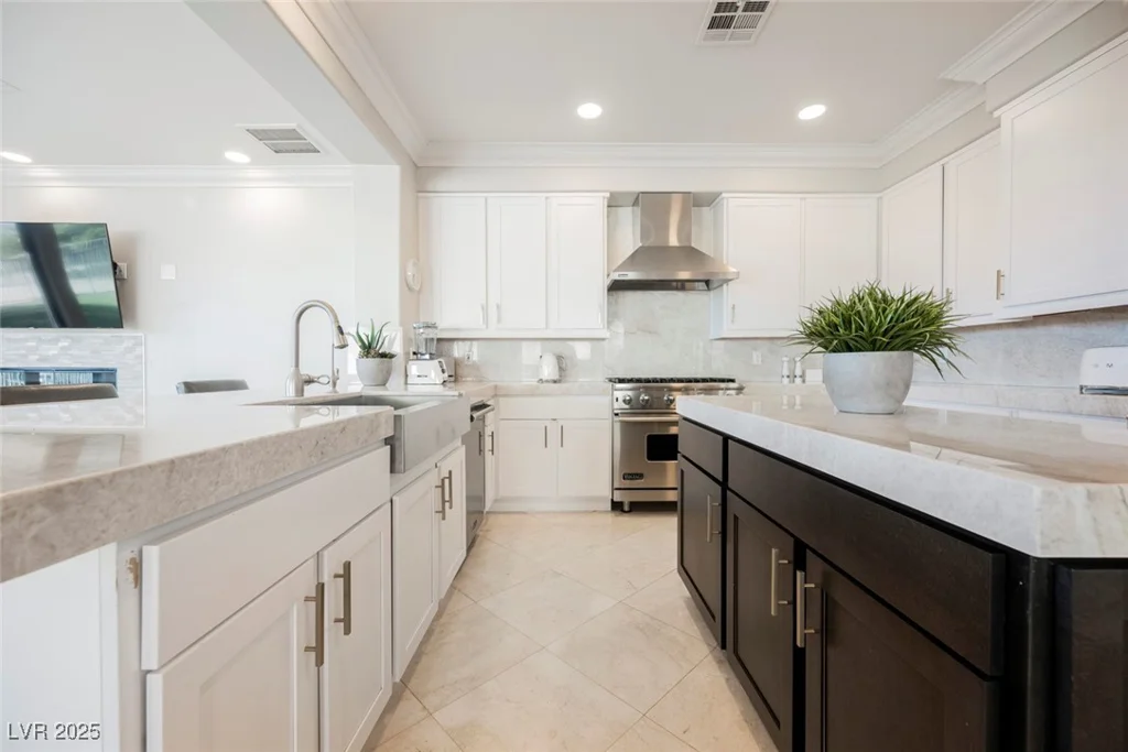 2486 Grassy Spring, Las Vegas, NV 89135