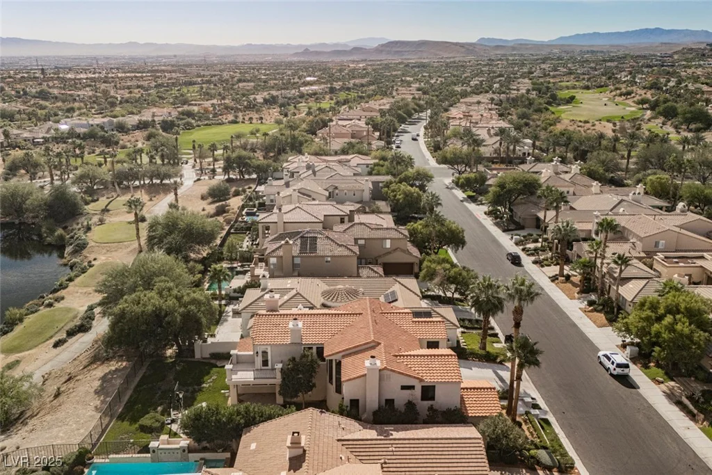 2486 Grassy Spring, Las Vegas, NV 89135