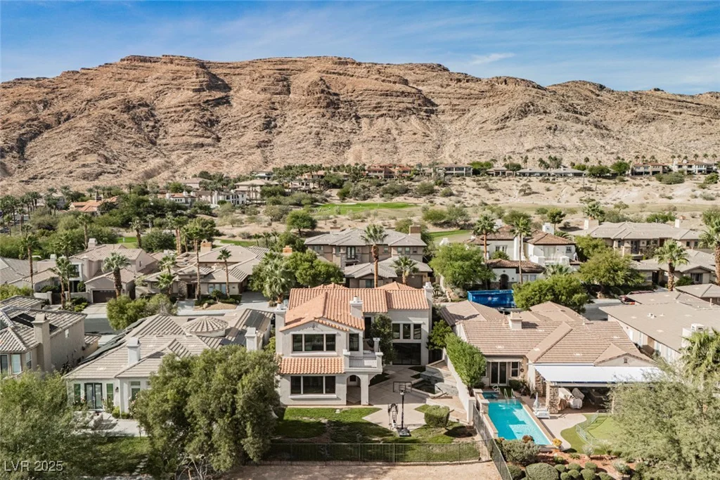 2486 Grassy Spring, Las Vegas, NV 89135