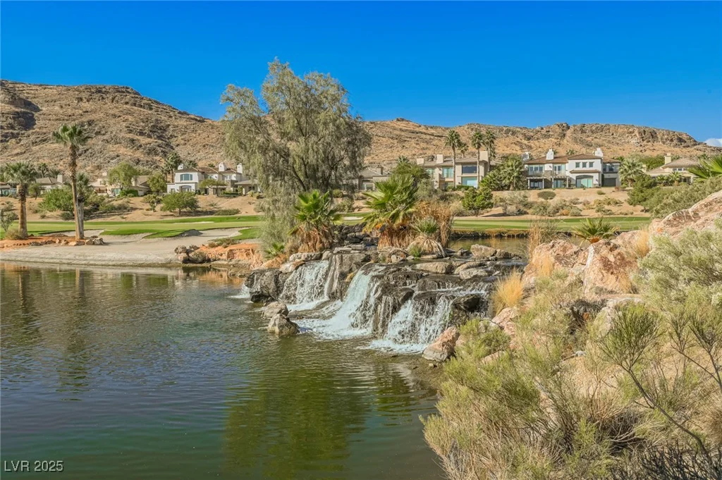 2486 Grassy Spring, Las Vegas, NV 89135