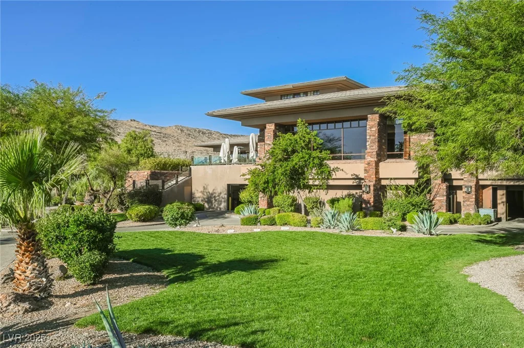 2486 Grassy Spring, Las Vegas, NV 89135