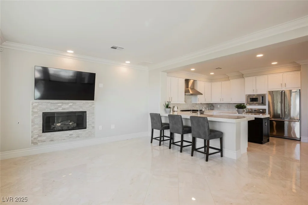 2486 Grassy Spring, Las Vegas, NV 89135