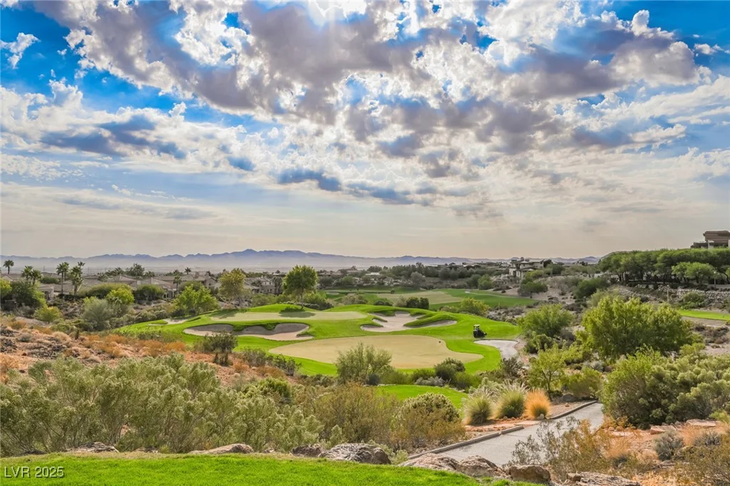 2486 Grassy Spring, Las Vegas, NV 89135