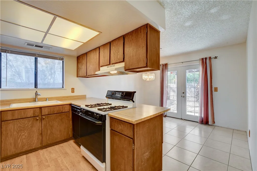 511 Chelsea, Henderson, NV 89014
