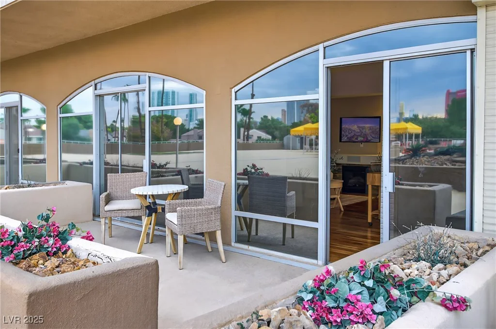 3111 Bel Air, Las Vegas, NV 89109