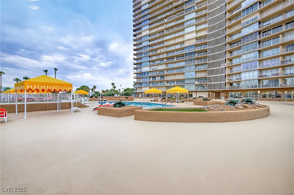 3111 Bel Air, Las Vegas, NV 89109