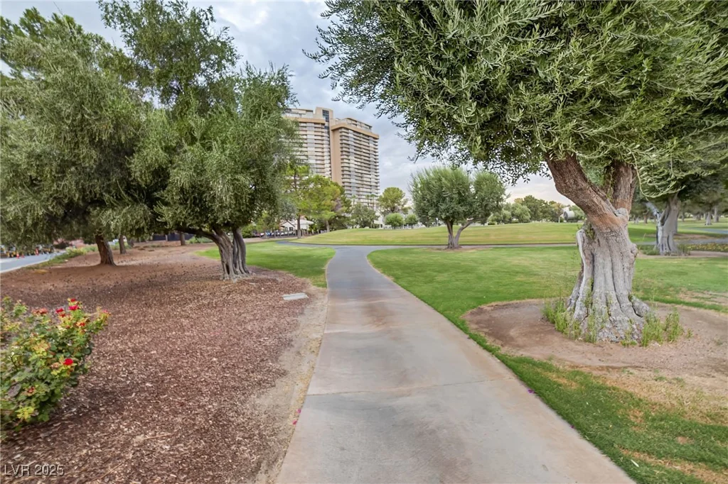 3111 Bel Air, Las Vegas, NV 89109