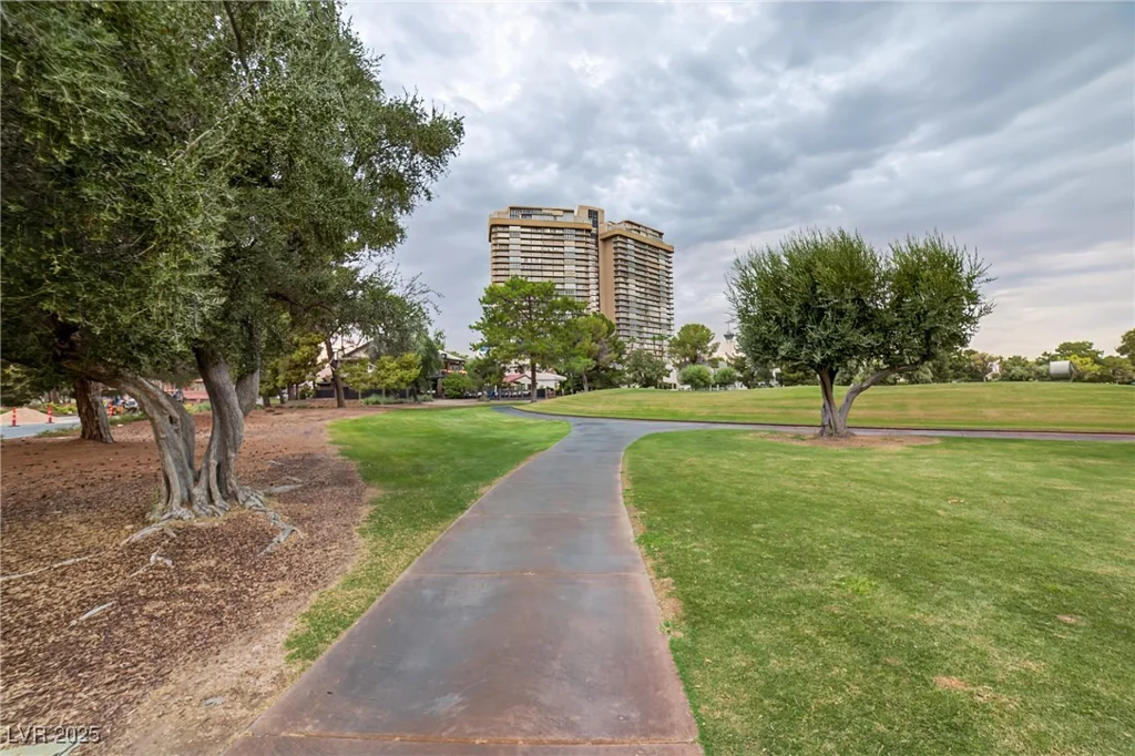 3111 Bel Air, Las Vegas, NV 89109