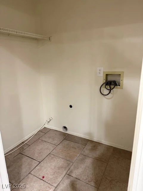 2121 Chertsey, Las Vegas, NV 89108