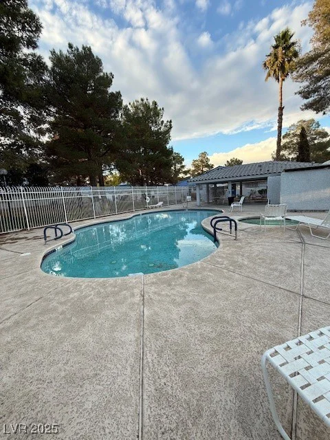 2121 Chertsey, Las Vegas, NV 89108