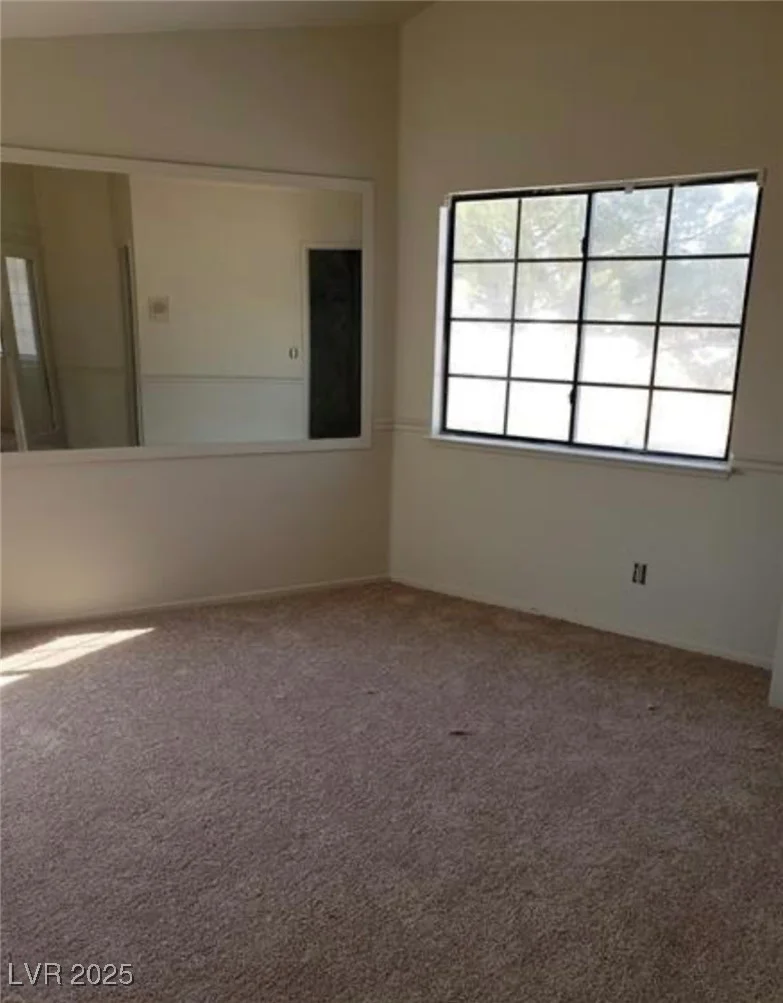 6645 Telegraph, Las Vegas, NV 89108