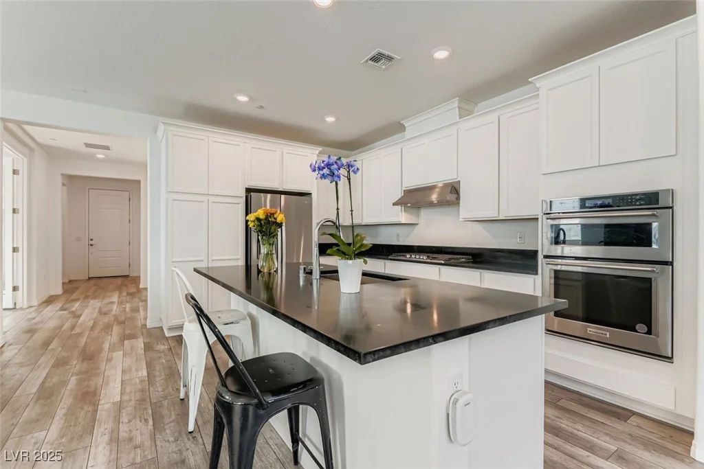 116 Lake Oasis, Henderson, NV 89011