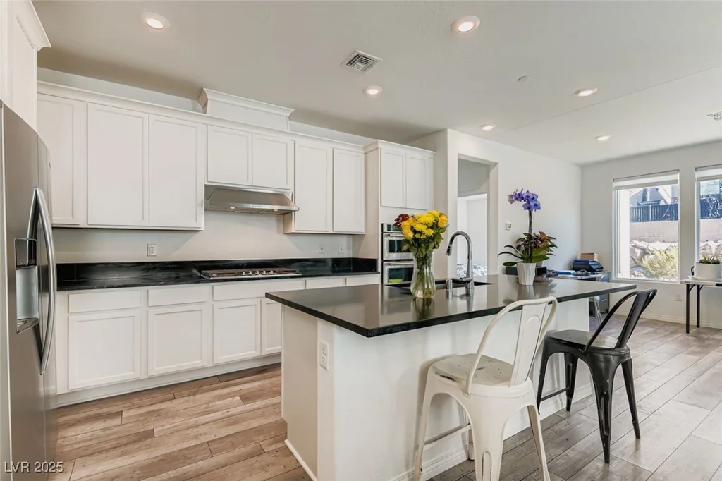 116 Lake Oasis, Henderson, NV 89011