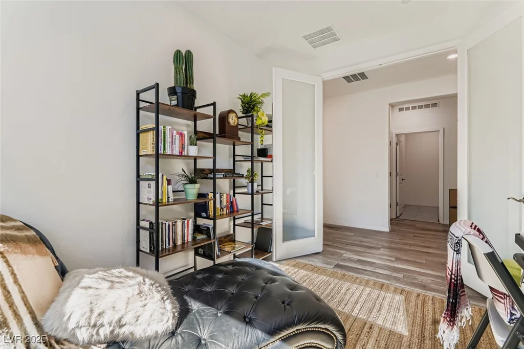116 Lake Oasis, Henderson, NV 89011