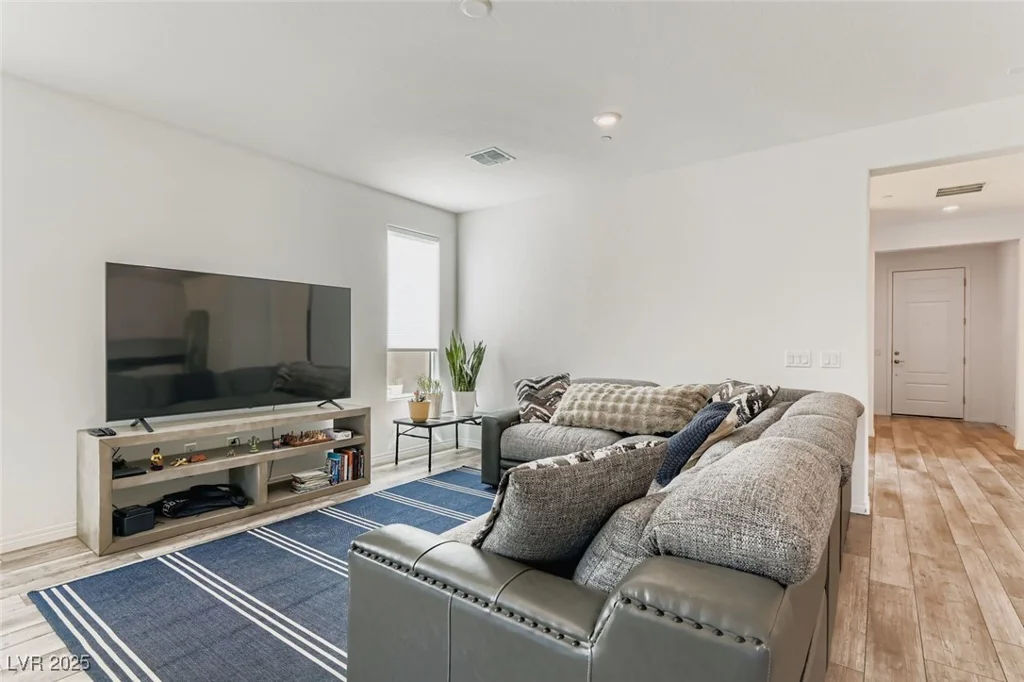 116 Lake Oasis, Henderson, NV 89011