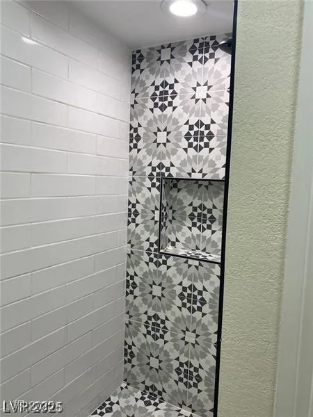 4488 Los Reyes, Las Vegas, NV 89121